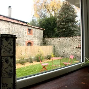 un-instant-damour.hotels-rhonealpes.com/